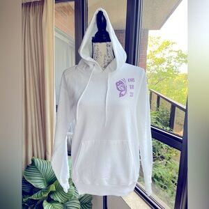 Sweatshirt hoodie size small 
Like new condition